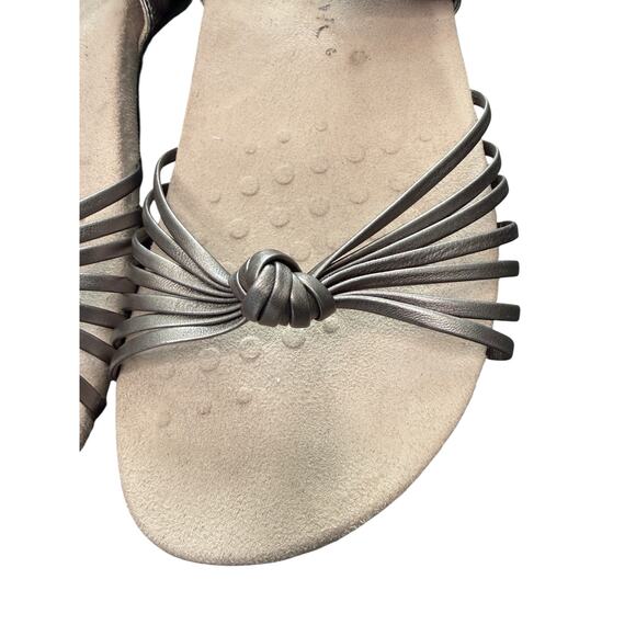 Vionic Talulah Leather Sandals Silver Women's Orthopedic Strappy Comfy Size 12 - Picture 4 of 10